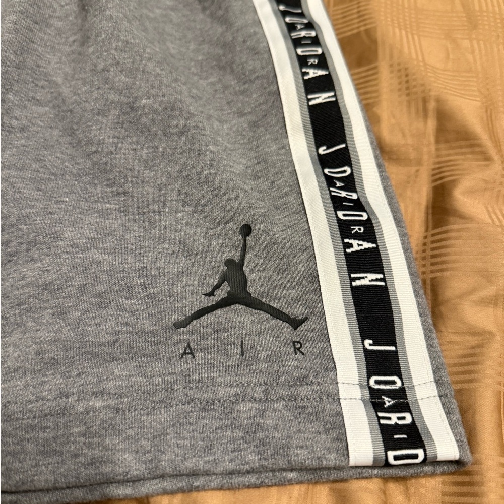 Jordan Men’s Medium Shorts